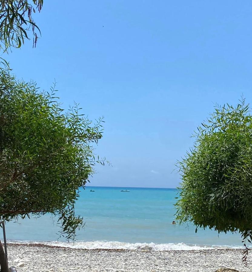 Appartamento Chariandry Court Pissouri Esterno foto